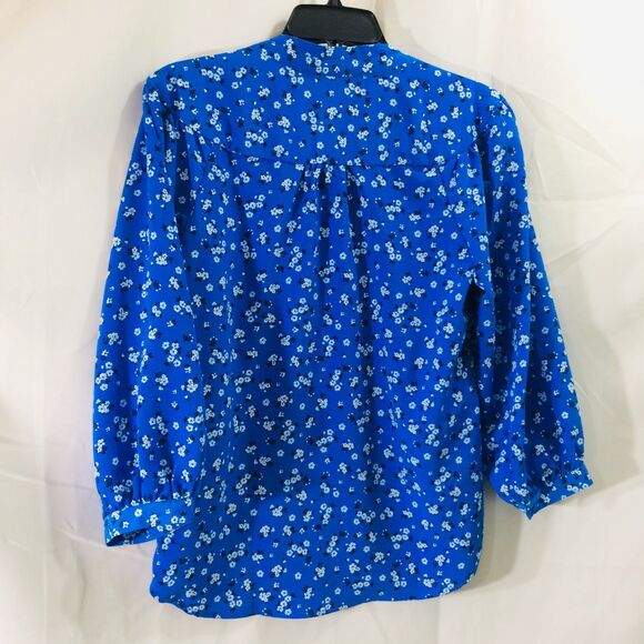 Karl Lagerfeld Paris Blue Floral Blouse Size M Button Front 3/4 Sleeve - Picture 2 of 4